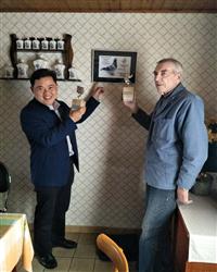 刘总拜访慕利门父女